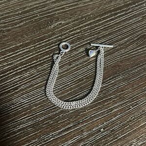 Toggle bracelet with a heart